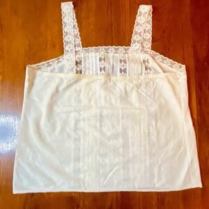 Vintage 70s Camisole Peter Pan Womens Sz 38 beige Lace Trim Pintucked Cami Top